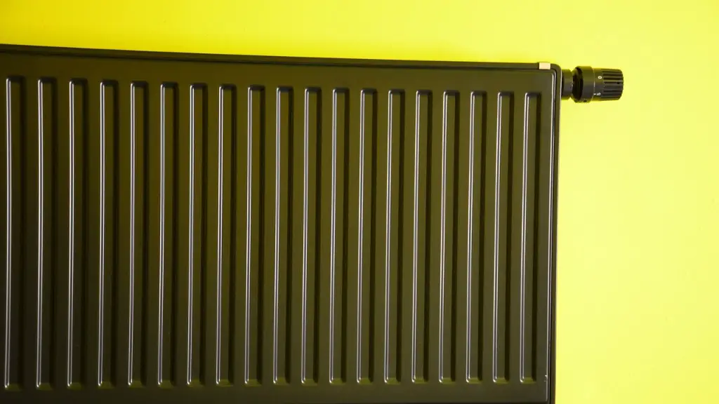 How to check radiator water?