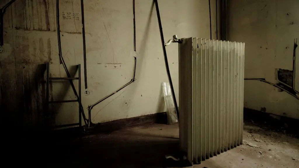 How to disconnect transmission lines from radiator?