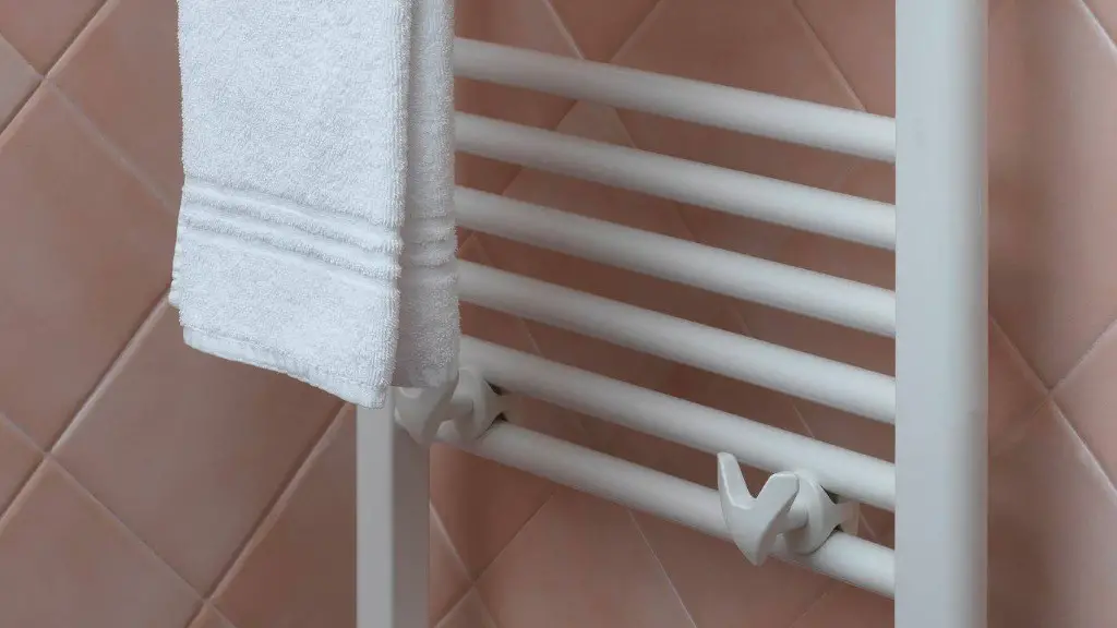 How to clean rusty bathroom radiator?